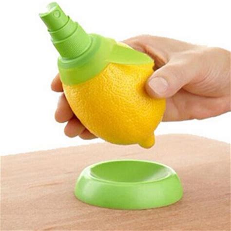 1pcs Kitchen Gadgets Lemon Sprayer Fresh Fruit Juice Citrus Spray