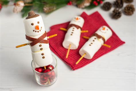 Cute And Easy Marshmallow Candy Snowmen Recipe Christmas Projects