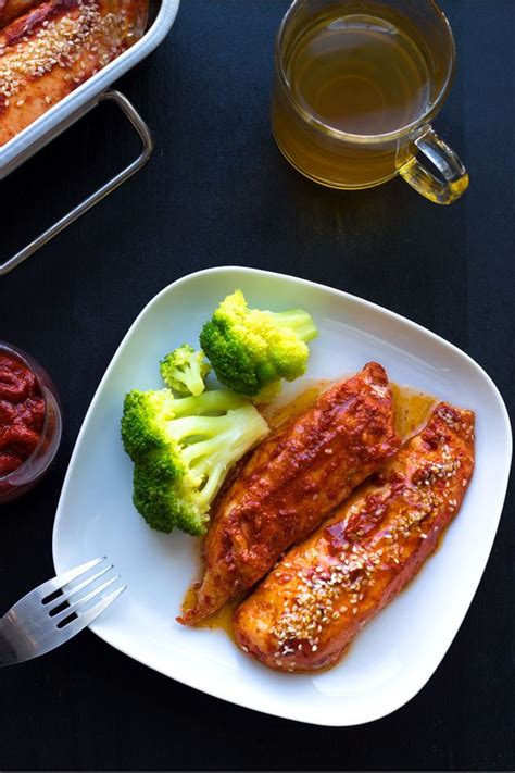 Stuff a mixture of fresh herbs into the salmon to infuse the fish with bright flavor. Easy Healthy Dinner Ideas: 49 Low Effort and Healthy ...