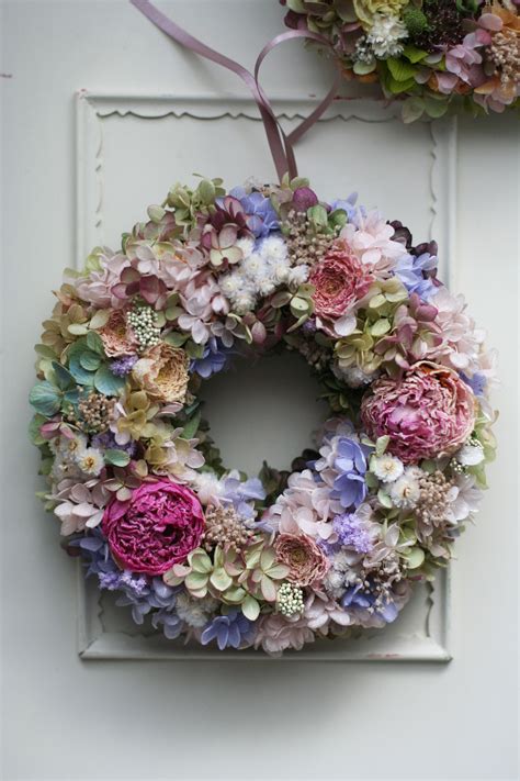 Dried flower bouquets look just as good as their fresh counterparts but don't come with an expiration date! dried flower wreath Hydrangea Ranunculus Baby's breath ...