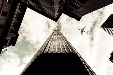 Photographing London From Below Shooting Angles And Perspectives