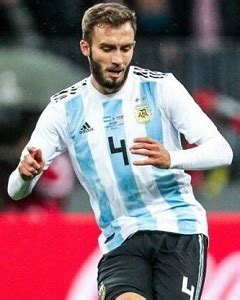 Suneți pe profilul jucătorului german pezzella, fiorentina. Argentine players in Serie A - Mundo Albiceleste