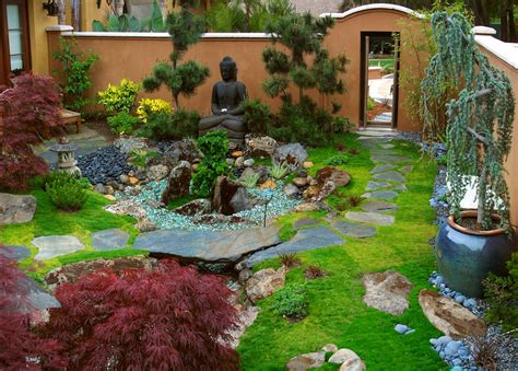 Zen in sanskrit or mandarin dialect means 'meditative state', and a zen garden will really make your relax and reflect a little. Garden Inspiration