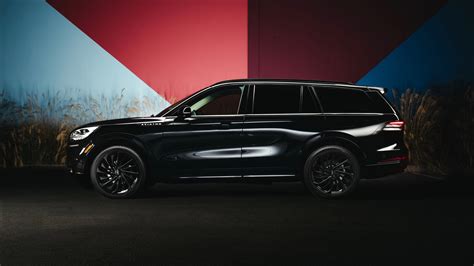 2022 Lincoln Aviator Preview Jet Appearance Package Adds Blacked Out Trim