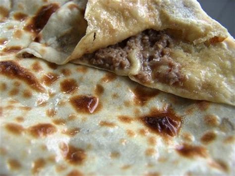 Konya etli ekmeği kıymalı pide ile eşdeğerdedir. Etli Ekmek Tarifi, Etli Ekmek Nasıl Yapılır, Kastamonu Mutfağı