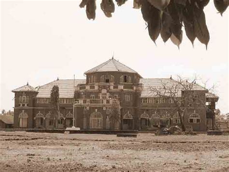 Thibaw Palace, Thiba Palace, Burma King Palace in ...