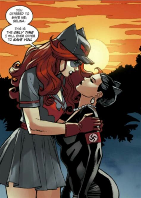 Dc Bombshells Batwoman And Catwoman Dc Comics Girls Comic Book Girl
