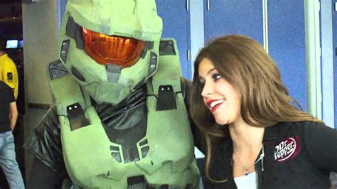 Halo Master Chief W Hot Booth Babe Kiss 360 Youtube