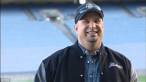 Garth brooks net worth is $150 million. Garth Brooks net worth revealed after he announces Notre ...