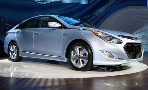 The 2011 hyundai sonata has a drag coefficient of 0.28 cd. Utah Hyundai: 2011 Hyundai Sonata Hybrid