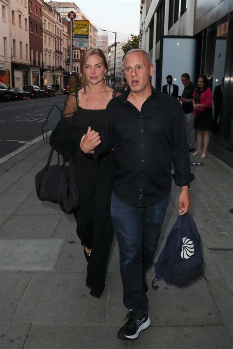 Samantha Janus Was Seen Out With Mark Womack In Mayfair London 08 03 2020 Lacelebs Co