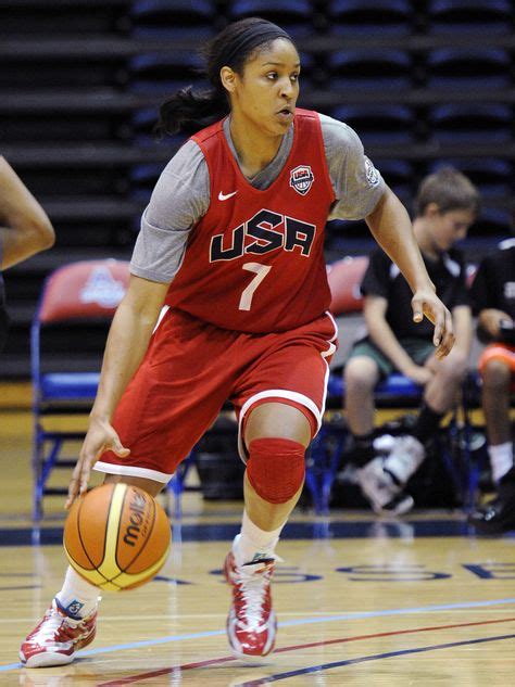 Maya moore, hem 2005 hem de 2006'da georgia metros 16u nike seyahat ekibi için oynadı. Maya Moore London 2012 (1689×2259) | Uconn womens basketball