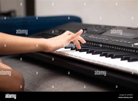 Piano Keyboard Fingers Hi Res Stock Photography And Images Alamy