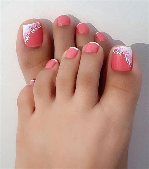 11 Of The Prettiest Summer Toe Nails The Glossychic Summer Toe