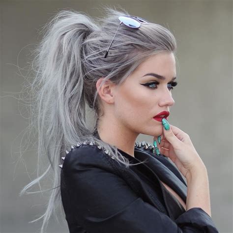 50 Gray Silver Hair Color Ideas In 2019 Street Style