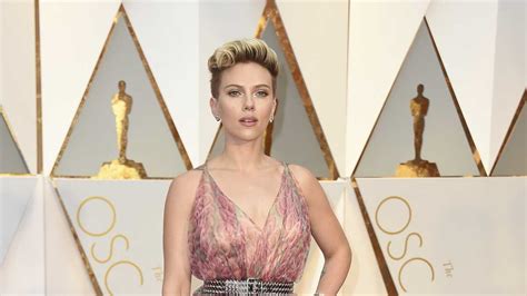 Red Carpet Looks For The 89th Oscars