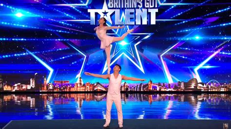 acrobatic duo stunning dance routine britain s got talent 2017