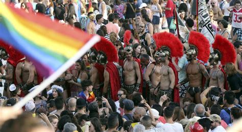 la marcha del orgullo gay reivindicará leyes para la igualdad real