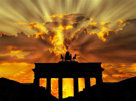 3840x2560 Architecture Berlin Brandenburg Gate City Gate Clouds