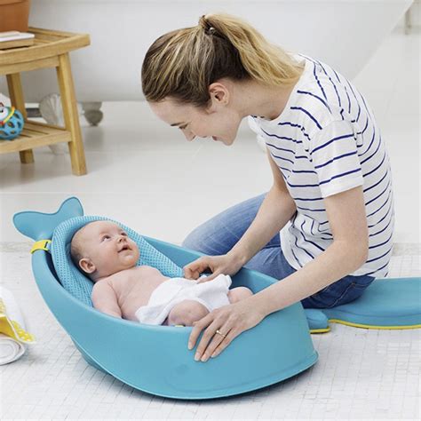 Summer infant right height bathtub. Best Baby Bathtubs and Bath Seats 2020