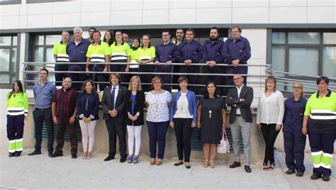 Simple Science: How to Make a Volcano with Kids