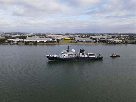 Schmidt Ocean Institute Research Vessel Rv Falkor Arrives At Pacific