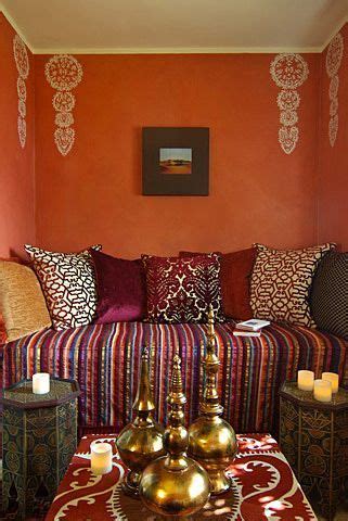 Fabric is a signature item that you should use when you want to create beautiful moroccan home. Home Décor // Moroccan Style