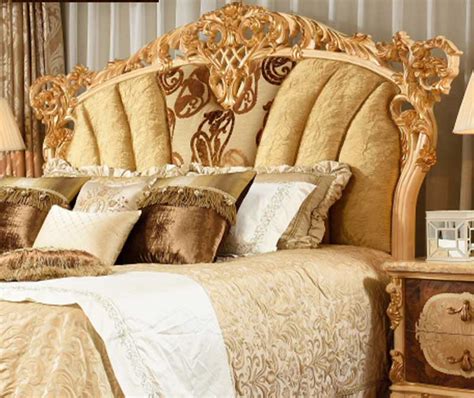 Luxury Upholstered Beds With Wooden Carved 0270