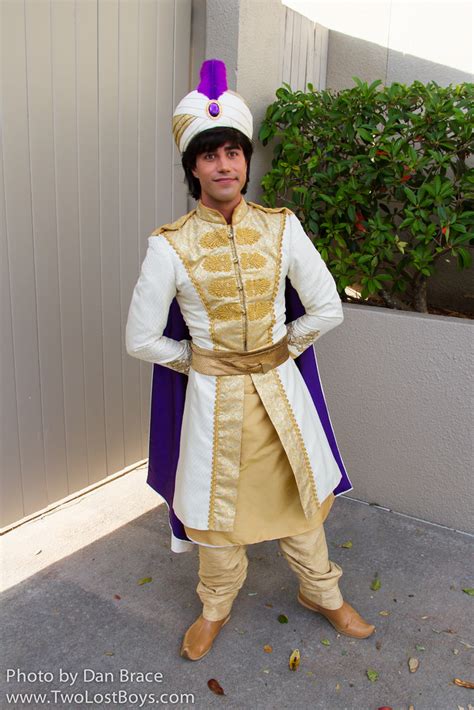 Aladdin Costumes Through The Years Disney Wiki Fandom Powered By Wikia