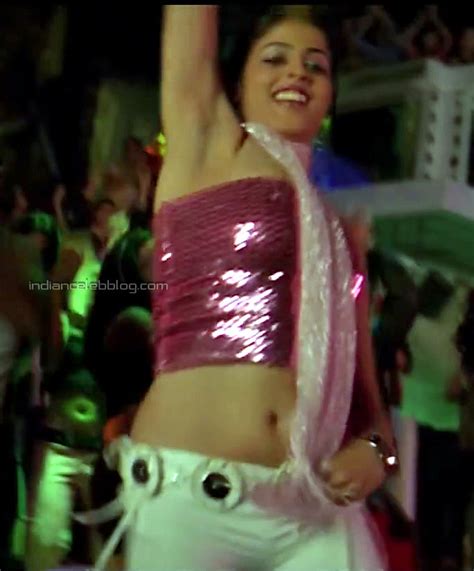 Genelia Dsouza Masti Bollywood Movie Hot Navel Show Photos Hd Caps