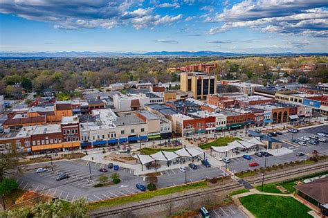 Downtown Hickory Nc Stock Photo Download Image Now Istock