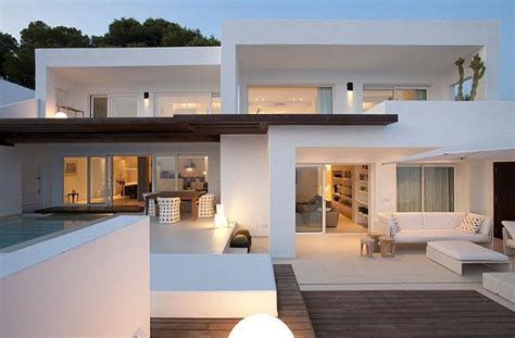 White Luxurious Villa On Ibiza Spain By Juma Architects