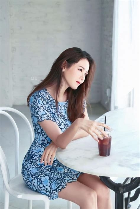 Pin By Su Ann On Son Ye Jin In 2020 Fashion Mini Dress Dresses