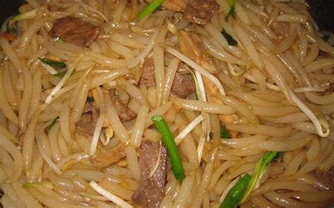 Cambodian Stir Fry Rice Pin Noodle With Pork Cambodia Recipe