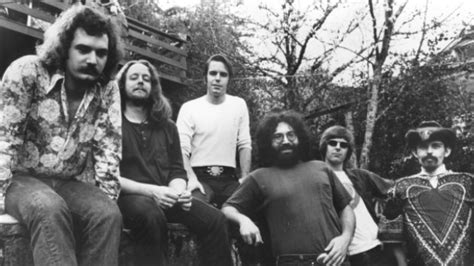 Grateful Dead Set To Reunite In Chicago For Farewell Concerts For 50th