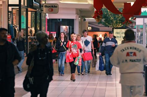 What Time Chandler Mall Open On Black Friday - Mall owners like their centers best when they're open: Thanksgiving Day
