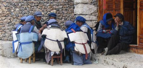 Expresión para llamar la atención ya sea verbal o escrita. Yuhu - Dr. Rock Village - Lijiang Yunnan Valley in China
