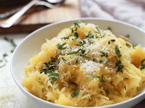 Parmesan Herb Spaghetti Squash Recipe And Nutrition Eat This Much