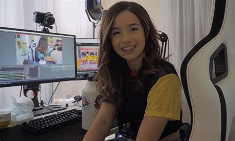 Pokimanes Gaming Setup An In Depth Look Toptwitchstreamers