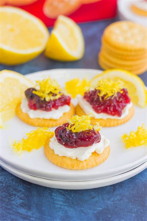These Sweet And Savory Snack Crackers Are Perfect For Entertaining