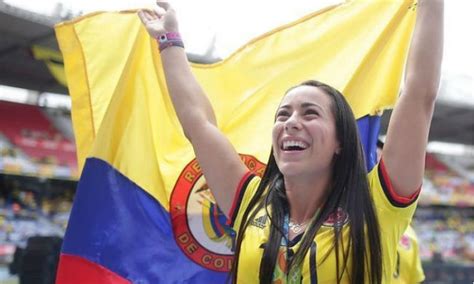 Mariana pajon fue campeona del mundial de bmx celebrando en rotterdam holanda en el mes de julio, cuando se impuso 26.983. Definido el debut de Mariana Pajón en su nueva profesión ...