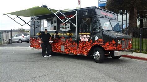 If you don't want a formal seated dinner, you can opt for a wide assortment of passed appetizers at an extended cocktail hour reception. Food Truck For Lease Near Me | Types Trucks