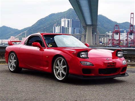 Price shown is a price guide only based on information provided to us by the manufacturer and excludes costs, such as options, dealer delivery, stamp duty, and other government charges that may apply. 萬事得 Mazda RX7 FD3S - Price.com.hk 汽車買賣平台