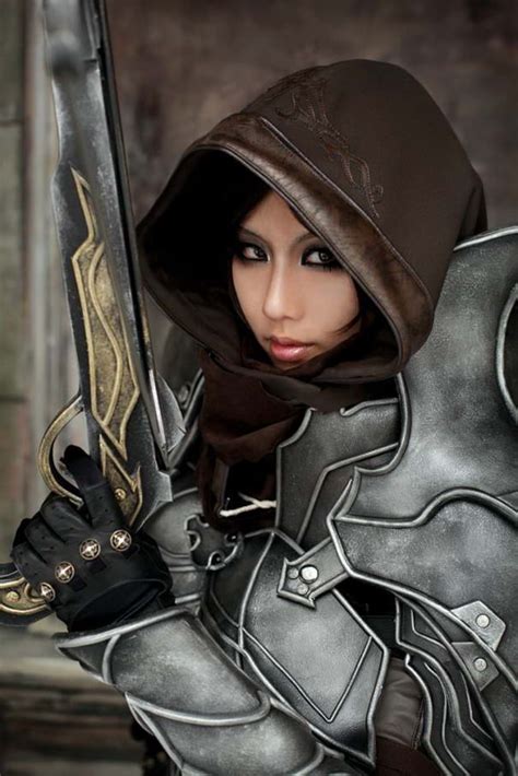 Great Diablo 3 Cosplay Photos Diablo Cosplay Diablo Demon Hunter Cosplay