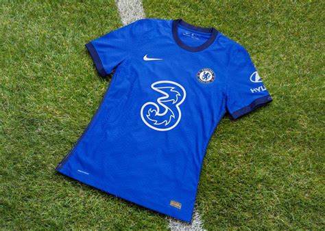 Founded in 1905, the club competes in the premi. Chelsea présente ses maillots Nike pour 2020-2021 - footpack