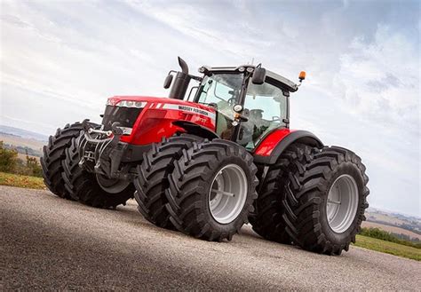 Farmmate 400 Hp 8737 Massey Ferguson Displays Its First 400hp Tractor
