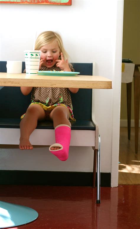 If you don't provide the right amount of light, your plants won't bloom and if you are new to cacti plants, you might be wondering if they can really survive without sunlight. Lilly and the brothers: Of Pink Casts and Sick Babies
