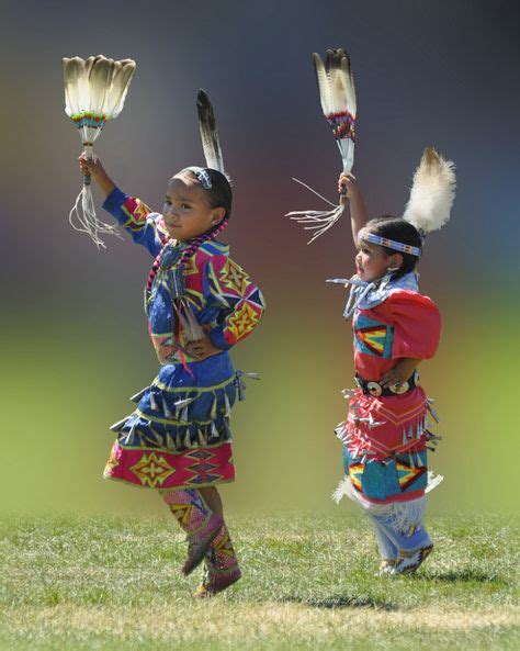 80 Powwow Dancers Ideas Native American Powwow Dancers Native