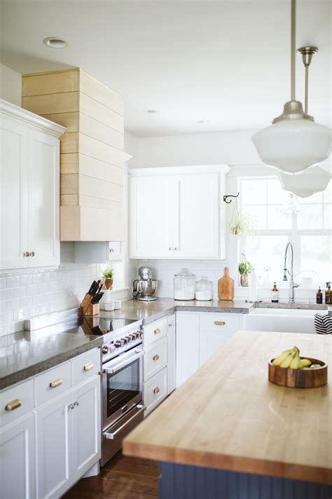 Farmhouse White Kitchen Cabinets The Perfect Addition To Your Home