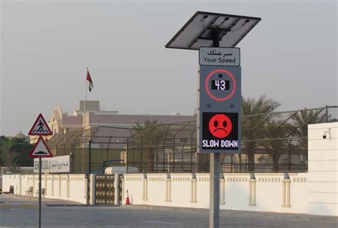 New Dubai Traffic Signs Use Emojis